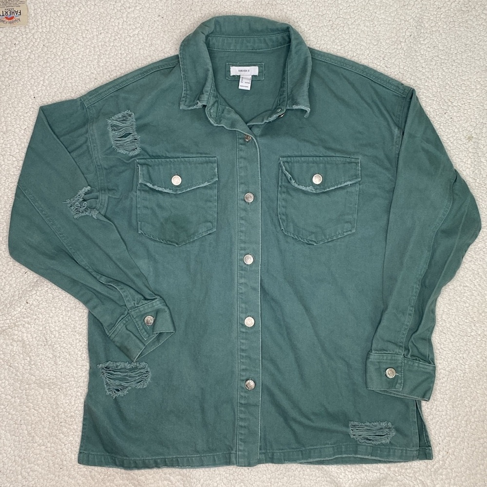 Forever 21 Green Distressed Chamois Long Sleeve Button Down Shirt: Size …